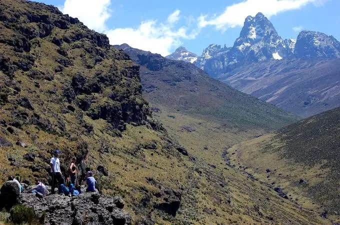 Safari de senderismo de 5 días en el Monte Kenia