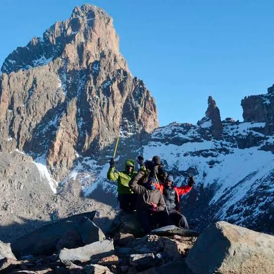 Safari de senderismo de 5 días en el Monte Kenia